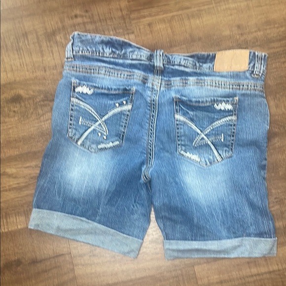 Amethyst Jeans Blue Denim Shorts - Picture 3 of 3